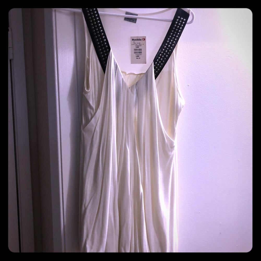 BUCKLE bubble hem tank